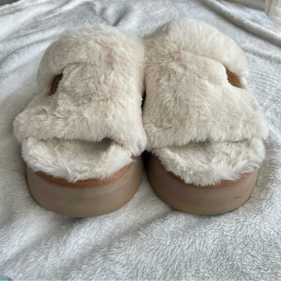 Koolaburra by Ugg Natural Ya-Baby Platform Sandals - Picture 4 of 6